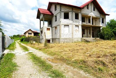 Casă cu 6 camere cu Teren 500 Mp în Aninoasa - 3
