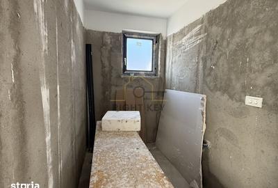 Casă cu 4 camere cu Teren 560 Mp în Tărtășești - 1