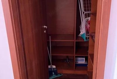 Garsonieră semidecomandată în Titan