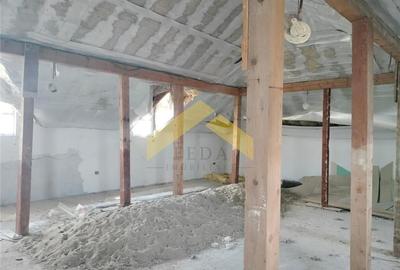Casă individuală cu 7 camere cu Piscina în Fântânele - 11