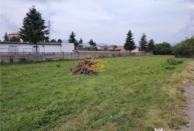 Teren de 3672 mp, în Central - 2