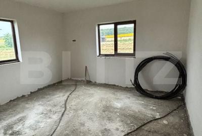 Casă cu 5 camere cu Teren 500 Mp în Central
