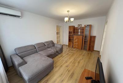 Apartament cu 2 camere semidecomandat, mobilat în Sud