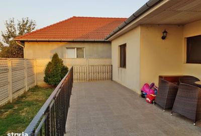Casă cu 4 camere cu Teren 520 Mp în Borș - 12