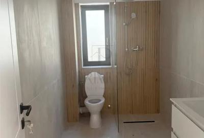 Casă cu 4 camere cu Teren 300 Mp în Moșnița Veche