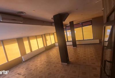 Spațiu comercial, de 130 mp, în Mărăței