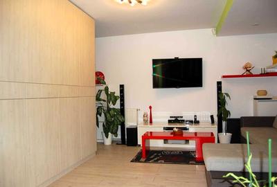 Apartament cu 3 camere semidecomandat în Florești - 2