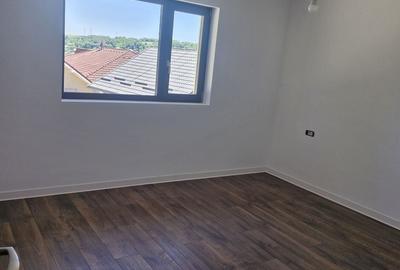 Casă cu 3 camere cu Teren 450 Mp în Mărgineni