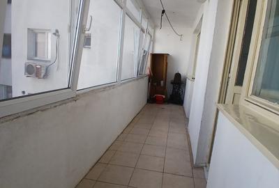 Apartament cu 2 camere decomandat în Podu Roș