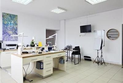 Birou, de 90 mp, în Central - 1