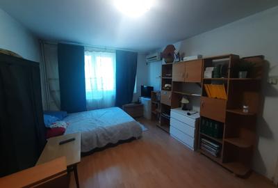 Garsonieră decomandată în Drumul Taberei