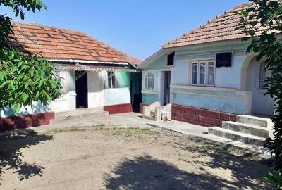 Casă cu Teren 950 Mp în Valea Nucului - 3