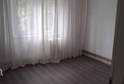 Apartament cu 3 camere decomandat în Central - 3