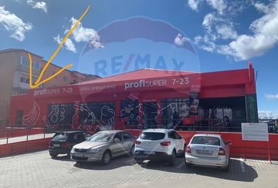 Spațiu comercial, de 70 mp, în - 4