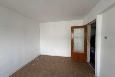 Apartament cu 2 camere decomandat în Sud