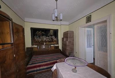 Casă cu 3 camere cu Teren 348 Mp în Central