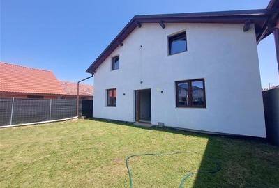 Casă individuală cu 3 camere cu Teren 300 Mp în Livada - 1