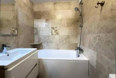 Apartament cu 3 camere în Aviatorilor
