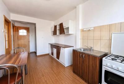 Apartament cu 2 camere decomandat în Complex Studențesc