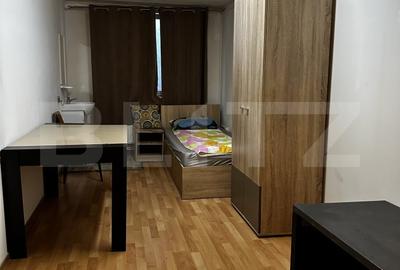 Garsonieră decomandată, mobilată în Decebal