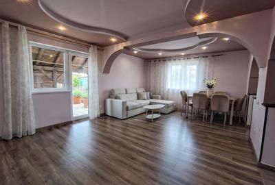 Duplex cu 4 camere cu Canalizare în Tișăuți - 1