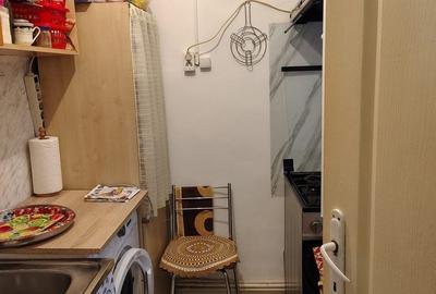 Apartament cu 3 camere semidecomandat în Brătianu