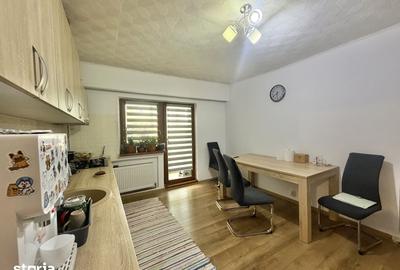 Apartament cu 2 camere decomandat în Soarelui
