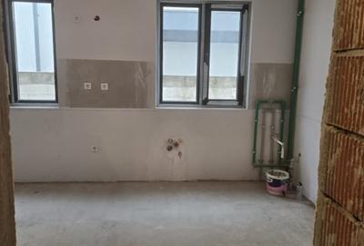 Casă individuală cu 4 camere cu Garaj în Bucov