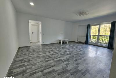 Apartament cu 3 camere semidecomandat în Mogoșoaia