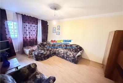 Apartament cu 4 camere decomandat, mobilat în Republicii
