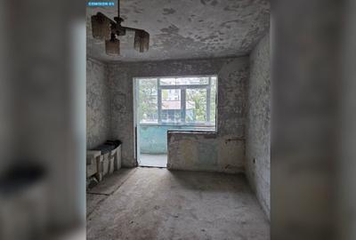 Apartament cu 3 camere decomandat în Micro 40