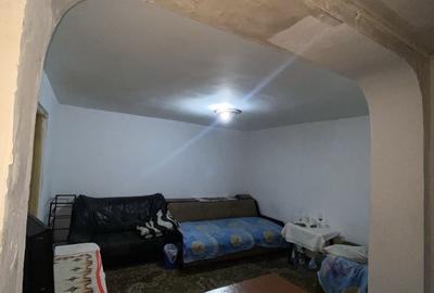 Casă cu 3 camere cu Teren 200 Mp în Exterior Vest