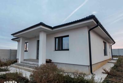Casă cu 4 camere cu Teren 410 Mp în Central