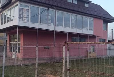 Spațiu comercial, de 350 mp, în Central