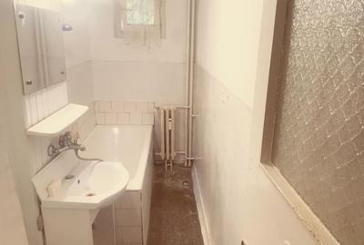 Apartament cu 2 camere nedecomandat în George Enescu