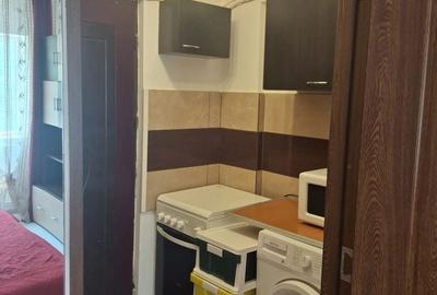 Garsonieră semidecomandată în Micro 21 - 3