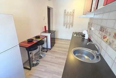 Garsonieră decomandată în Central