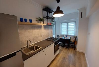 Apartament cu 2 camere decomandat, mobilat în P-ța Victoriei - 1