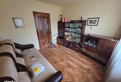 Apartament cu 3 camere decomandat în Traian - 10