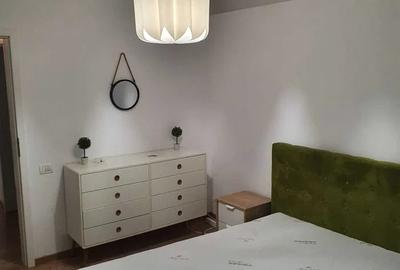 Apartament cu 2 camere semidecomandat, mobilat în Dămăroaia