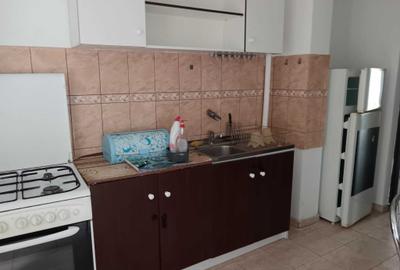 Apartament cu 3 camere decomandat în Central - 2