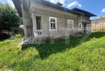 Casă cu 3 camere în Central