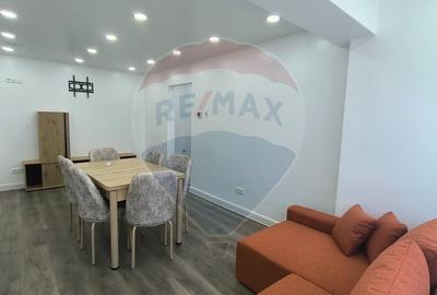 Apartament cu 3 camere semidecomandat, mobilat în Micro 40 - 3
