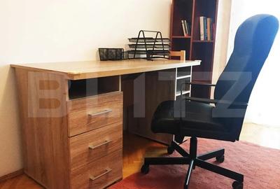 Apartament cu 3 camere decomandat, mobilat în Central
