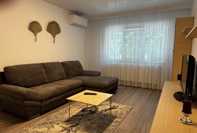 Apartament cu 2 camere decomandat în Buzaului