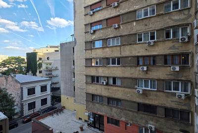 Apartament cu 2 camere semidecomandat în Universitate