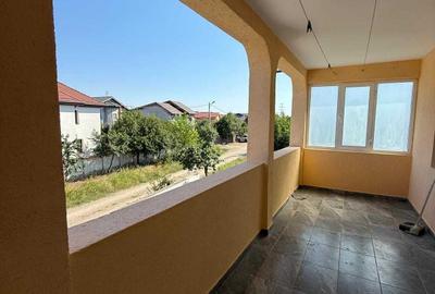 Casă cu 4 camere în Exterior Vest