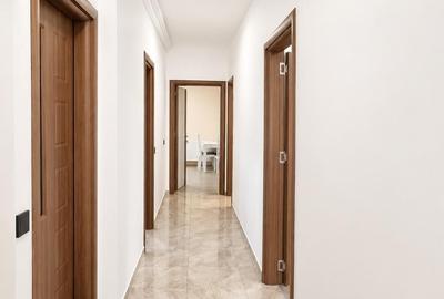 Apartament cu 3 camere decomandat în Tractorul - 1