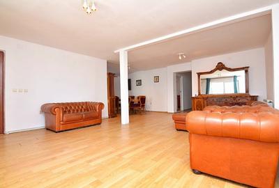 Apartament cu 3 camere decomandat, mobilat în Tineretului