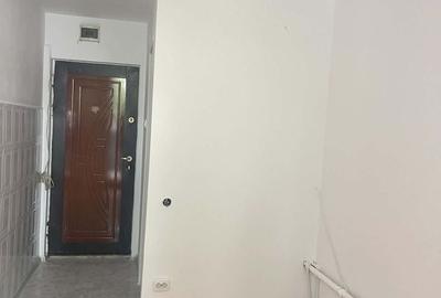 Garsonieră decomandată în Exterior Vest - 6